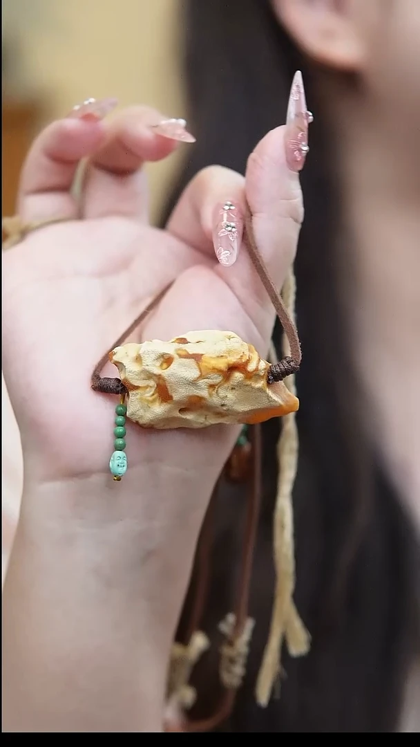 裸石蜜蜡未镶嵌爱****鱼*百搭蜜蜡锁骨链*吊坠设计款*可调节长短