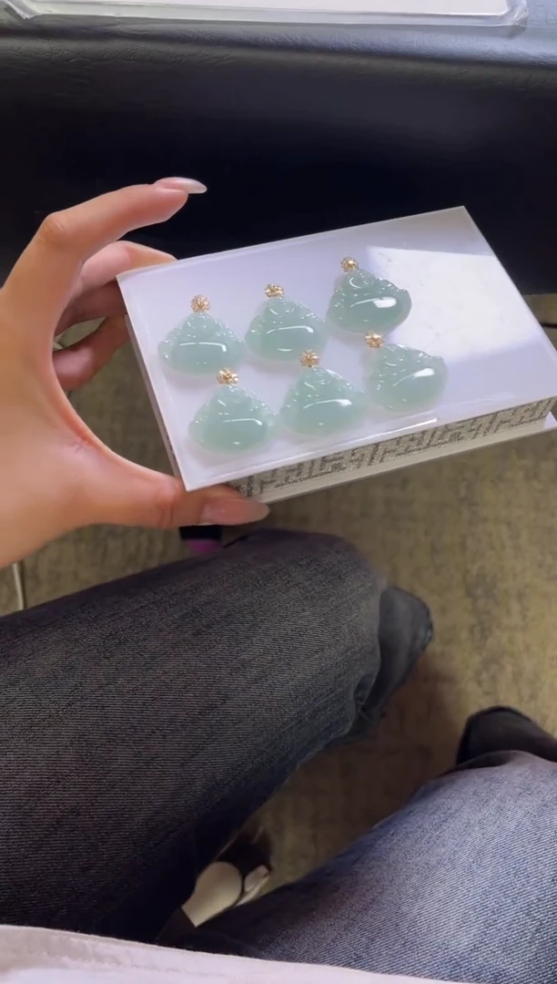 颈饰18K金镶嵌翡翠V3 多样性发一件/配绳子