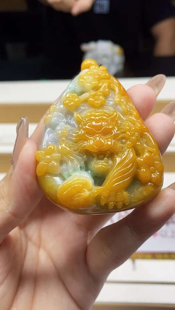 未镶嵌定制翡翠昆****宅翡翠A货
