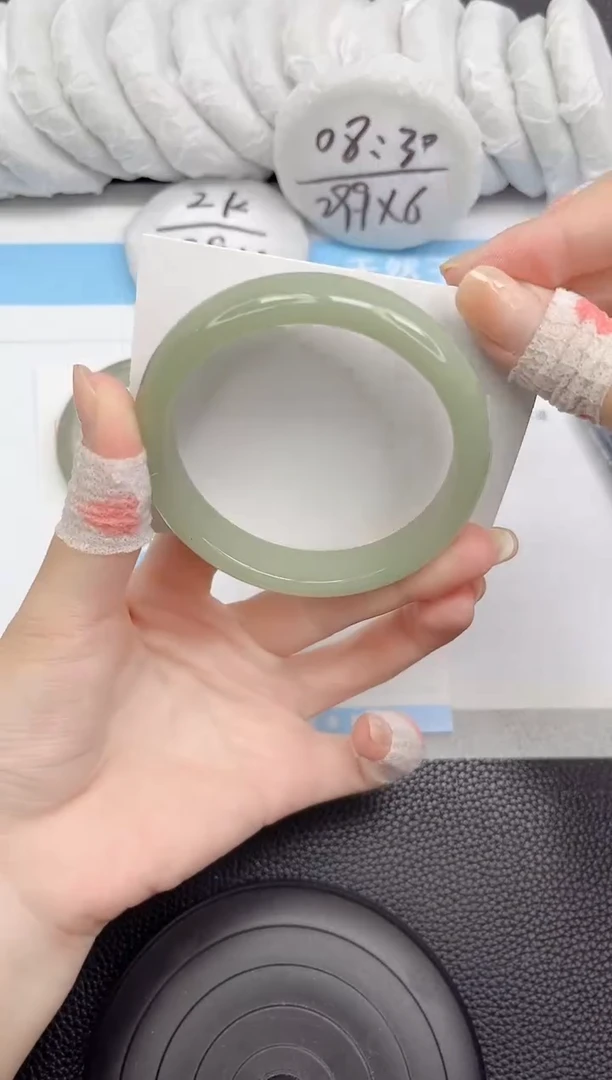 石英质玉手镯未镶嵌75-61.2