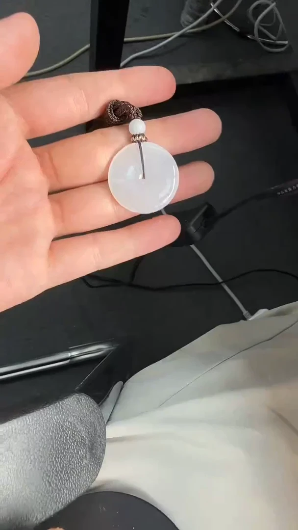 翡翠未镶嵌颈饰挂件