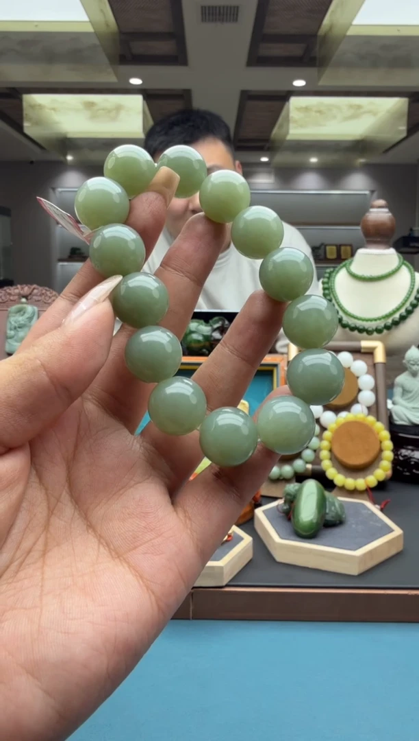 未镶嵌手串和田玉qml16