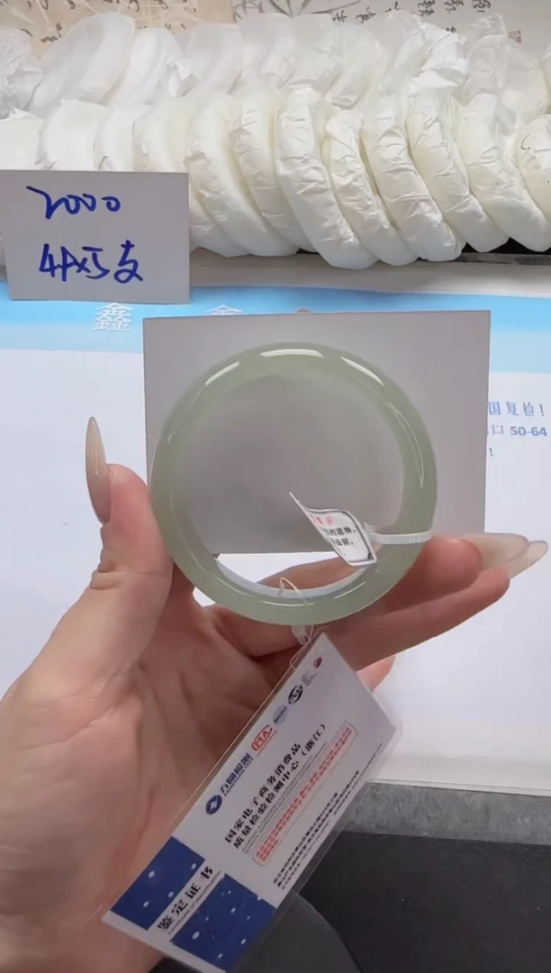 未镶嵌手镯石英质玉78-52.5