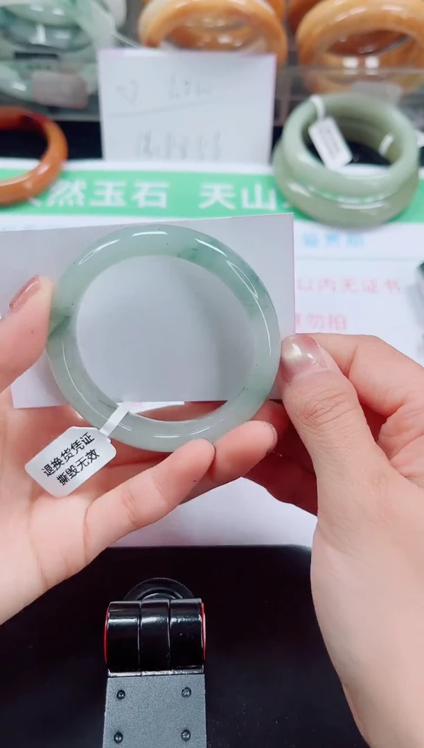 未镶嵌手镯石英质玉145-51/52