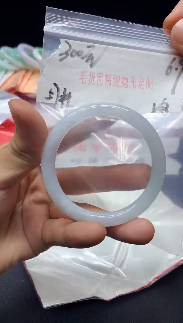 定制翡翠毛货需要精细抛光未镶嵌天然A货翡翠