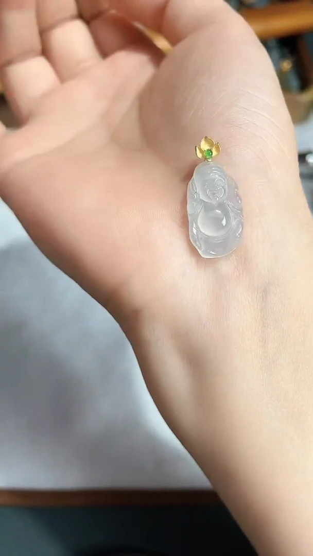 颈饰18K金镶嵌翡翠2025121401