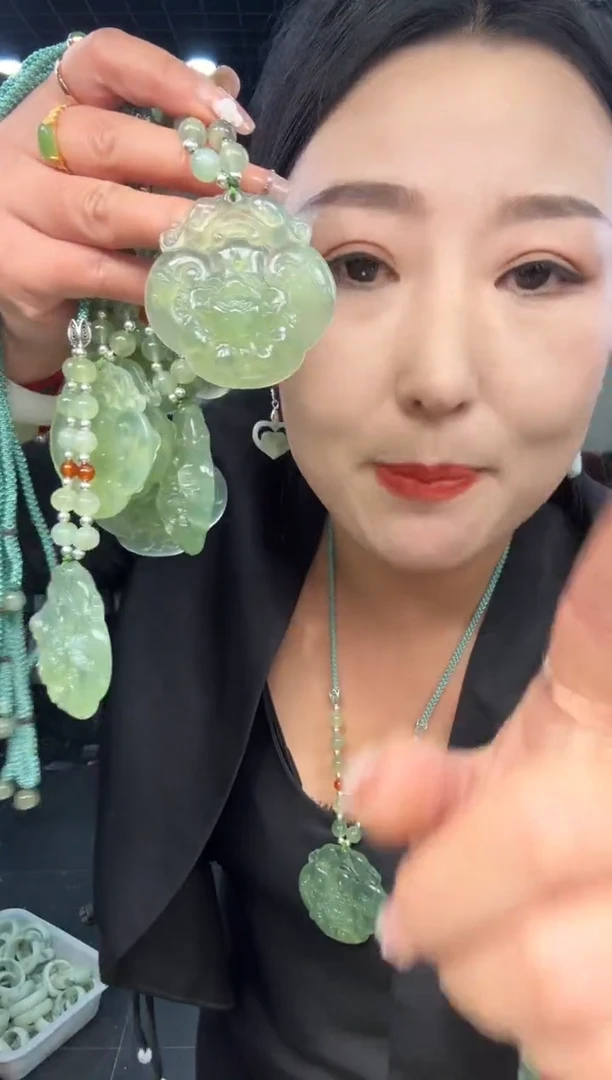 【闪购商品】岫玉颈饰未镶嵌180大牡丹花锁【半珠链】