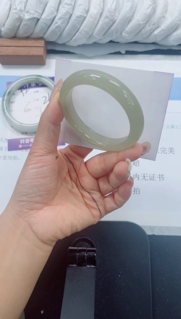 未镶嵌手镯石英质玉53-54.2