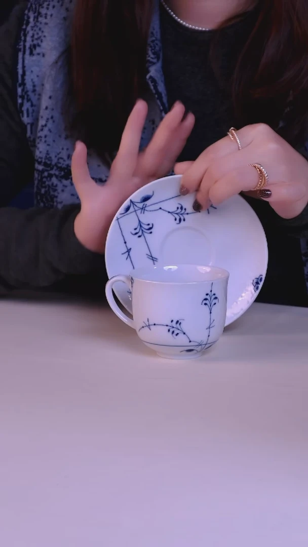 每天早上六点（杯碟）