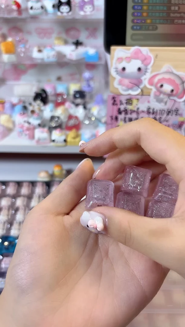 29.樱花蝴蝶滴胶键帽