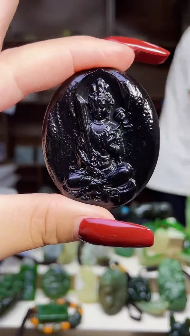 和田玉未镶嵌颈饰1