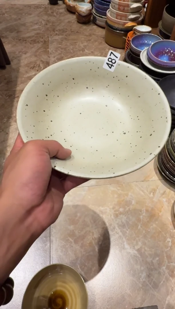 瓷三*子487 燕麦色圆口大碗1个