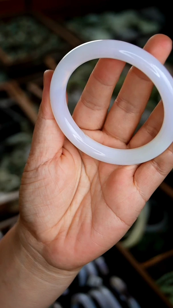 未镶嵌镯子玛瑙/玉髓1.1   60