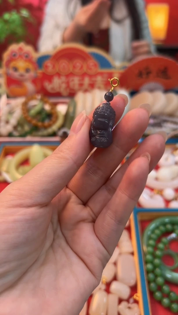 【闪购商品】和田玉吊坠未镶嵌浓烟紫不听佛