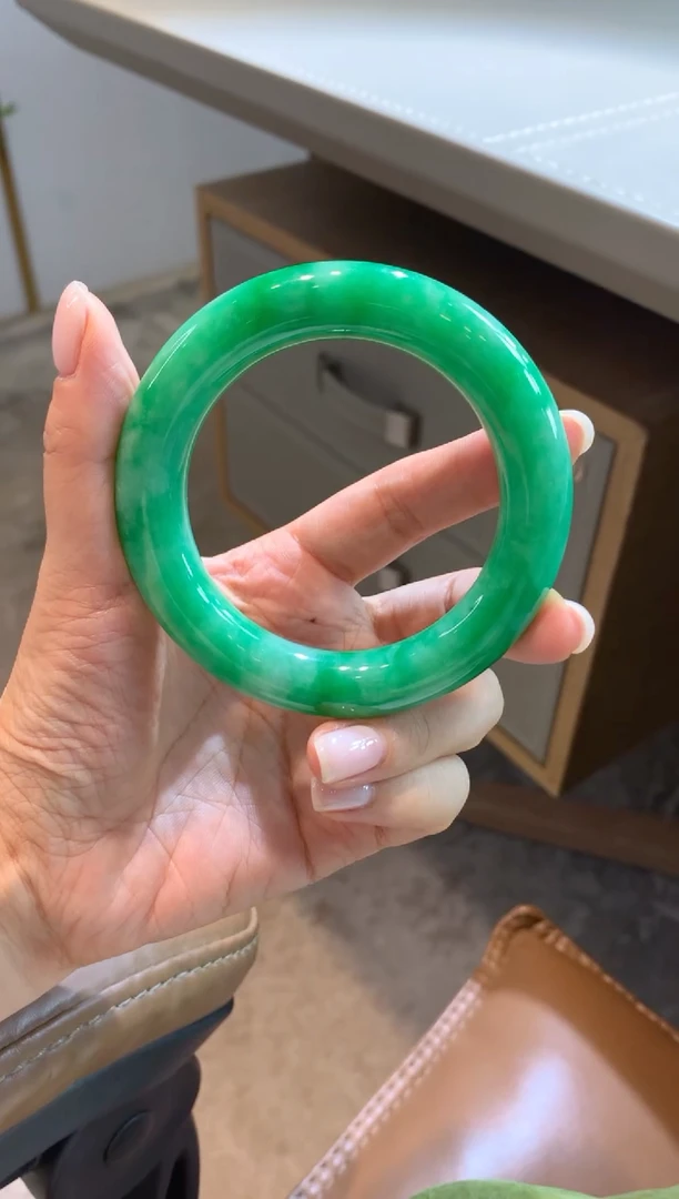 翡翠手镯未镶嵌翡翠 手镯