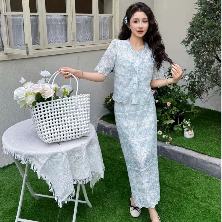 夏日穿搭蕾丝镂空裙女2025夏季新款高级感一整套时尚大码女装