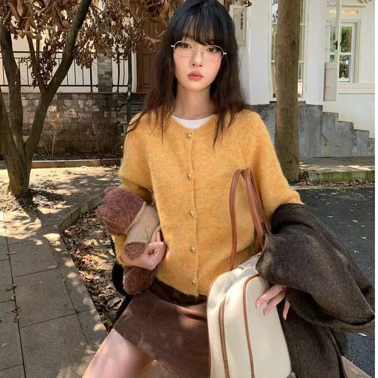 【网红同款】2025秋冬新款针织毛时尚女小香风通勤开衫时尚减龄软糯