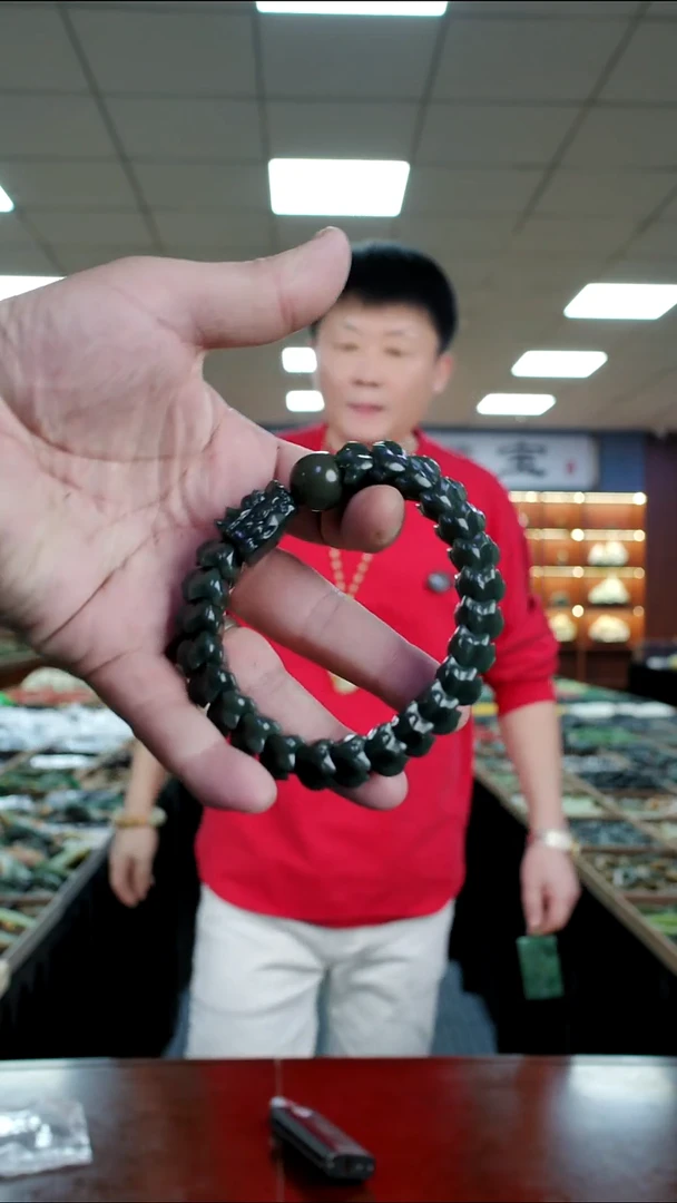 未镶嵌手链透闪石质玉多样是发货随机发一