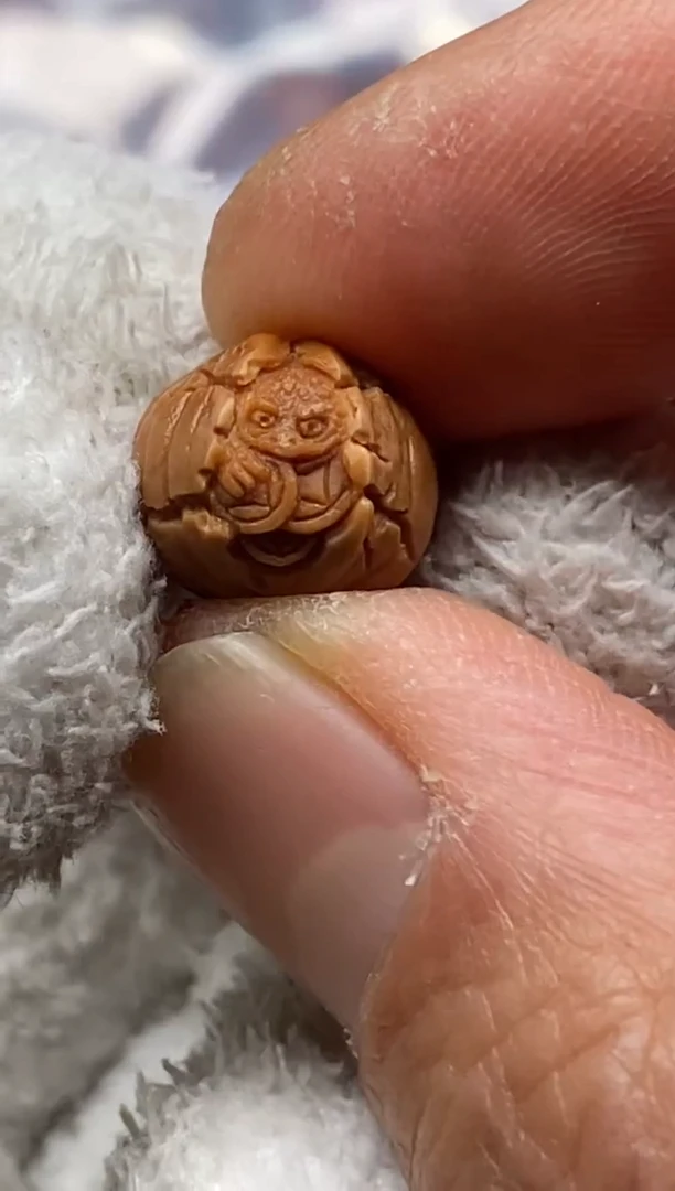 手串猴头核桃雨墨臻至   金蟾出鞘  111.8