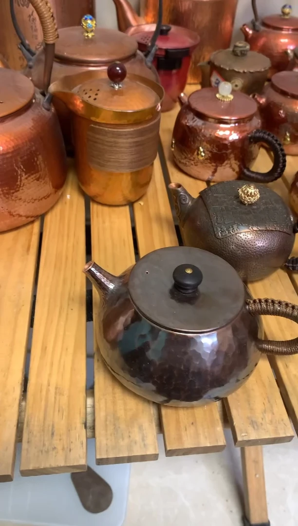 紫铜做旧三足石瓢壶