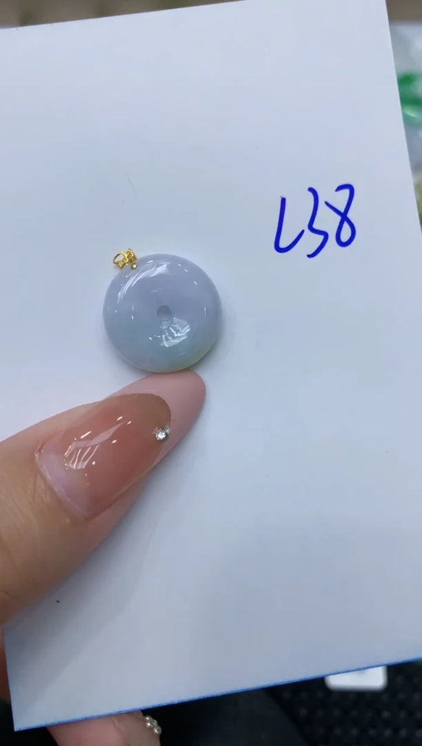 【闪购商品】翡翠颈饰18K金镶嵌8888888888