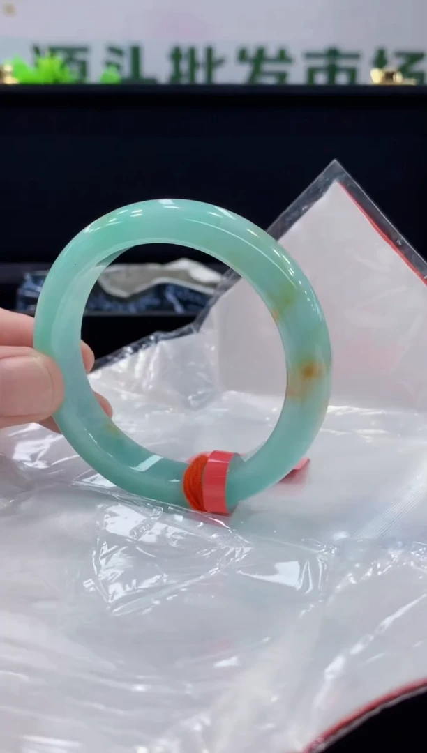 未镶嵌手镯翡翠翡翠手镯