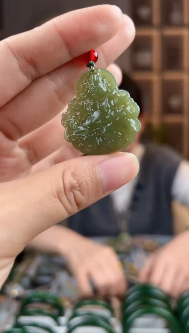 颈饰未镶嵌和田玉拍一发一，拍一发一