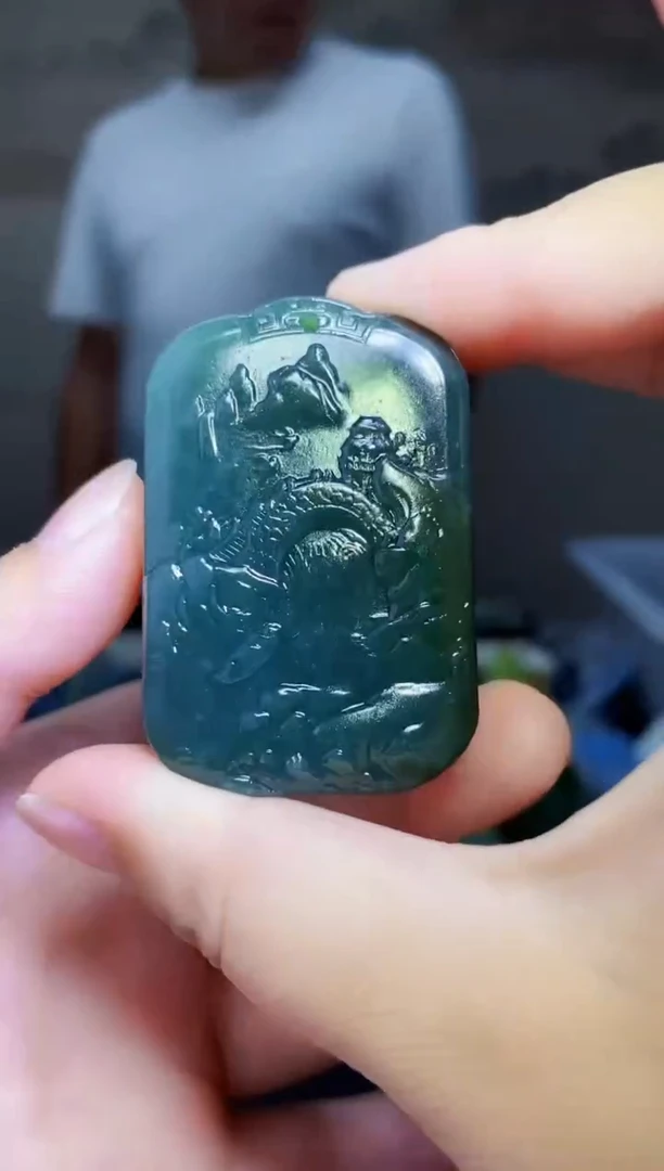 和田玉未镶嵌颈饰1