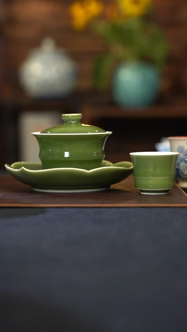 森*素和烟绿竹节盖碗，莲瓣壶承，竹节杯