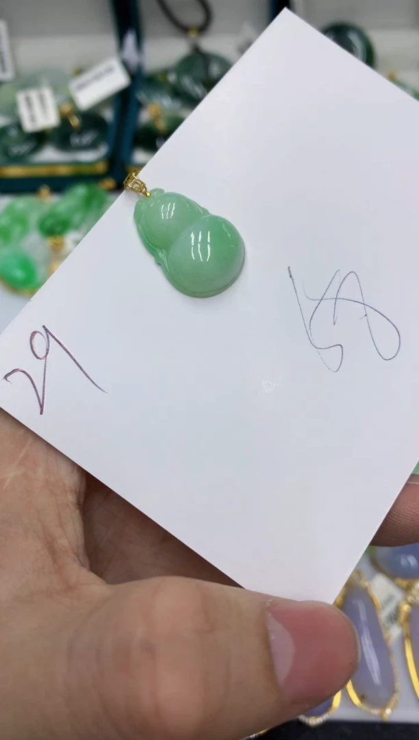 【闪购商品】翡翠颈饰18K金镶嵌号链接