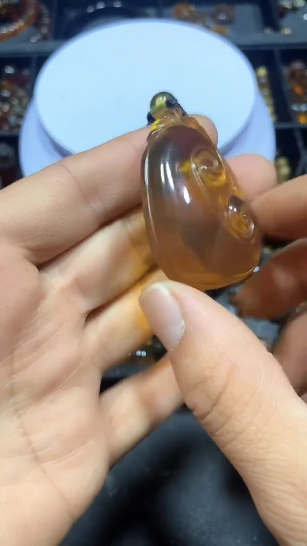 琥珀颈饰未镶嵌天然缅甸琥珀挂坠