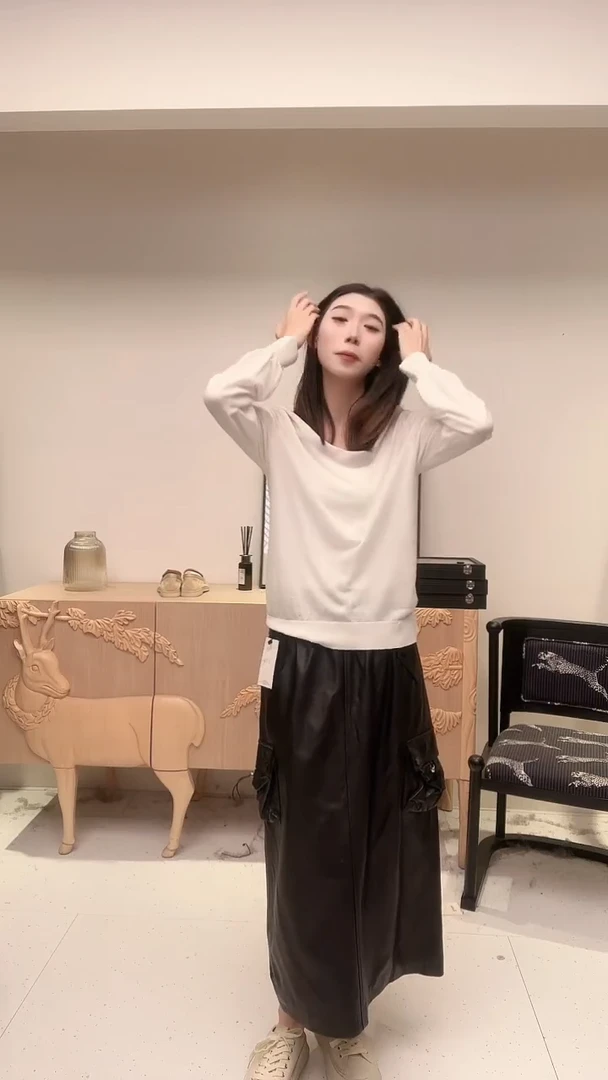 纯色圆领高智上衣