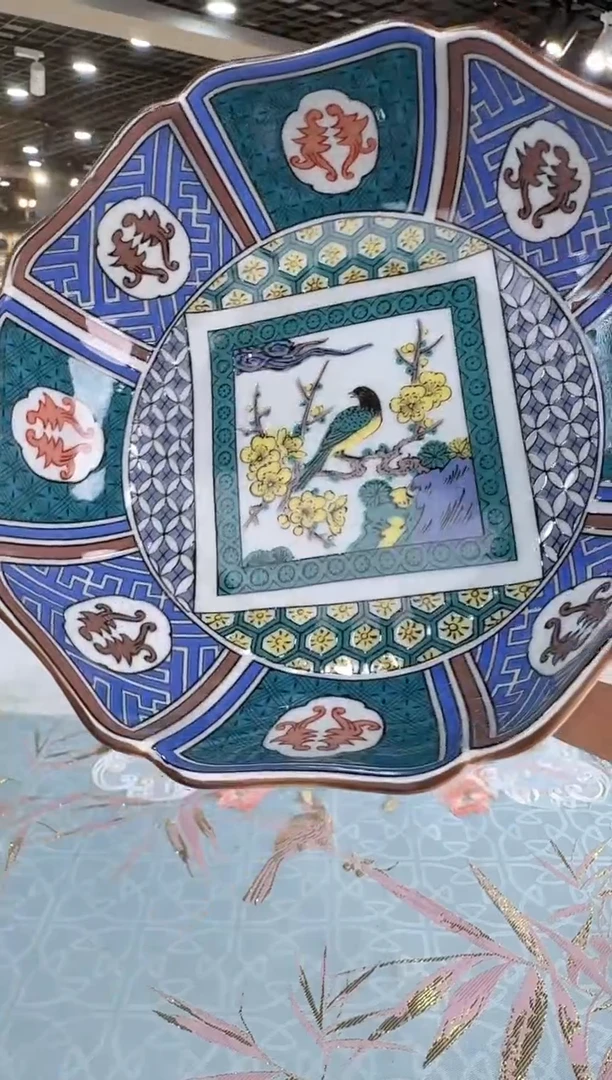 骨瓷娜娜中古器物如图所示4