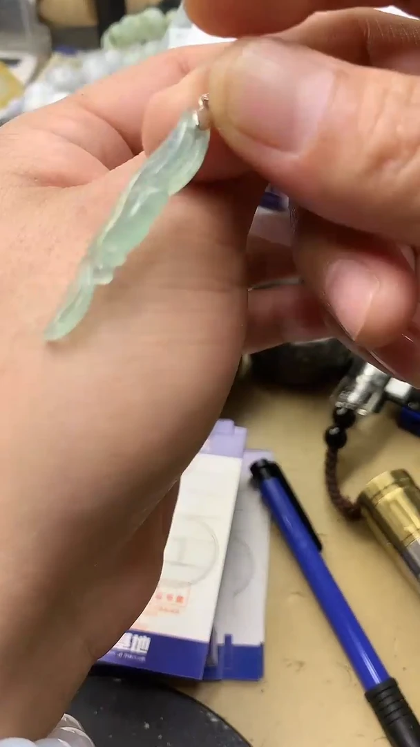 【闪购商品】翡翠颈饰未镶嵌挂件