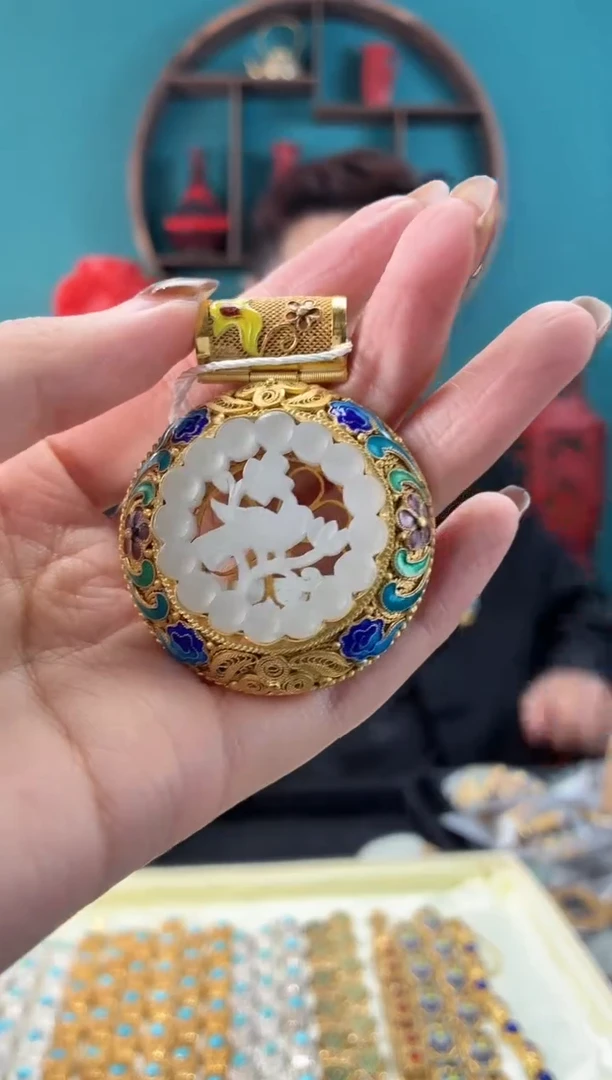 非遗花丝镶嵌吊坠