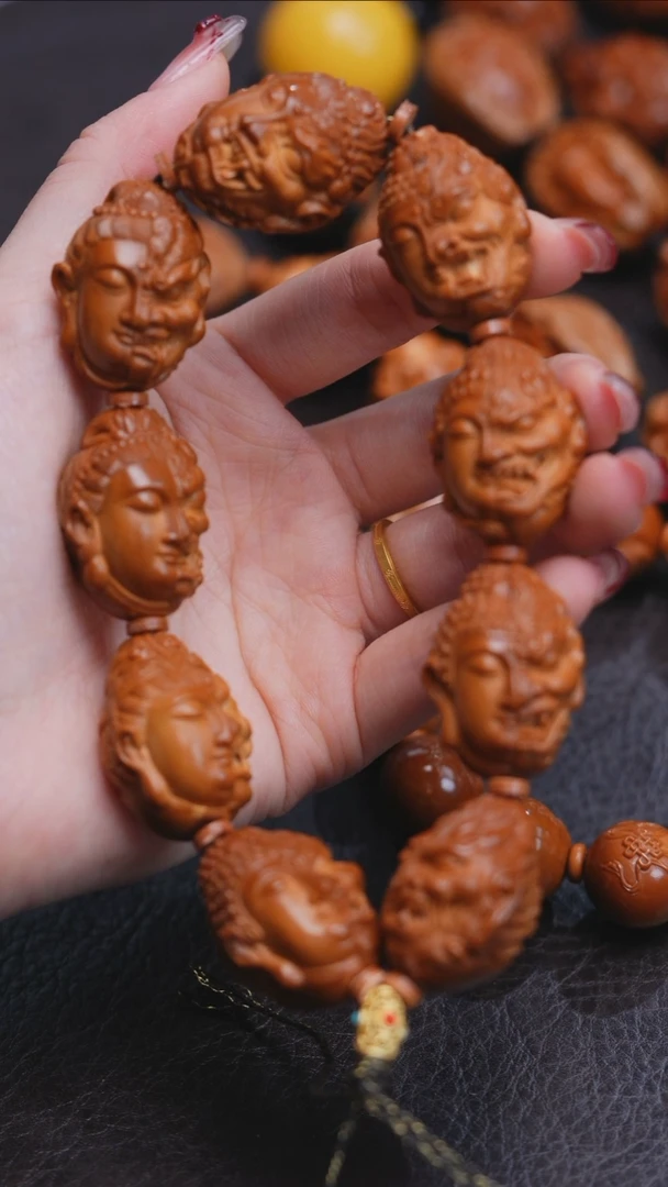 手串橄榄核一念之间