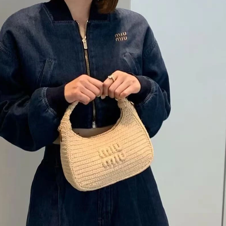 95新 MIU MIU/缪缪 坤球奢选 缪缪草编wander斜挎包