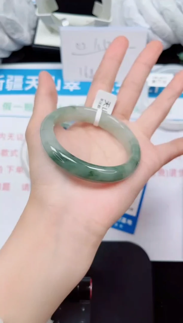 未镶嵌手镯石英质玉158-52/53