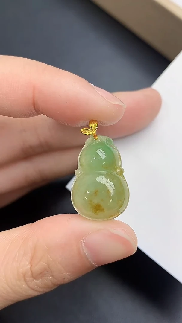 颈饰18K金镶嵌翡翠天然缅甸A货百元以上9元证书费自理