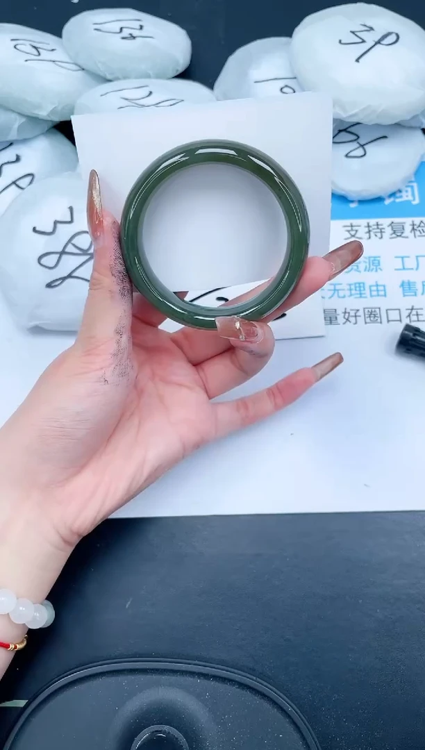 【闪购商品】和田玉（糖玉）手镯未镶嵌333-58