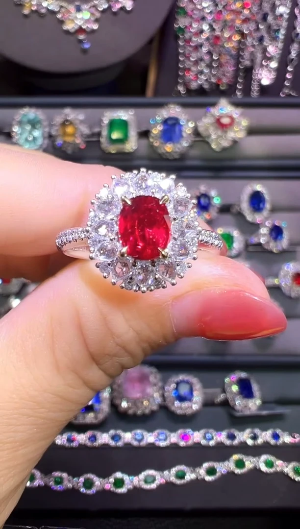 18K金镶嵌AIGS无烧鸽血红红宝石1.02ct