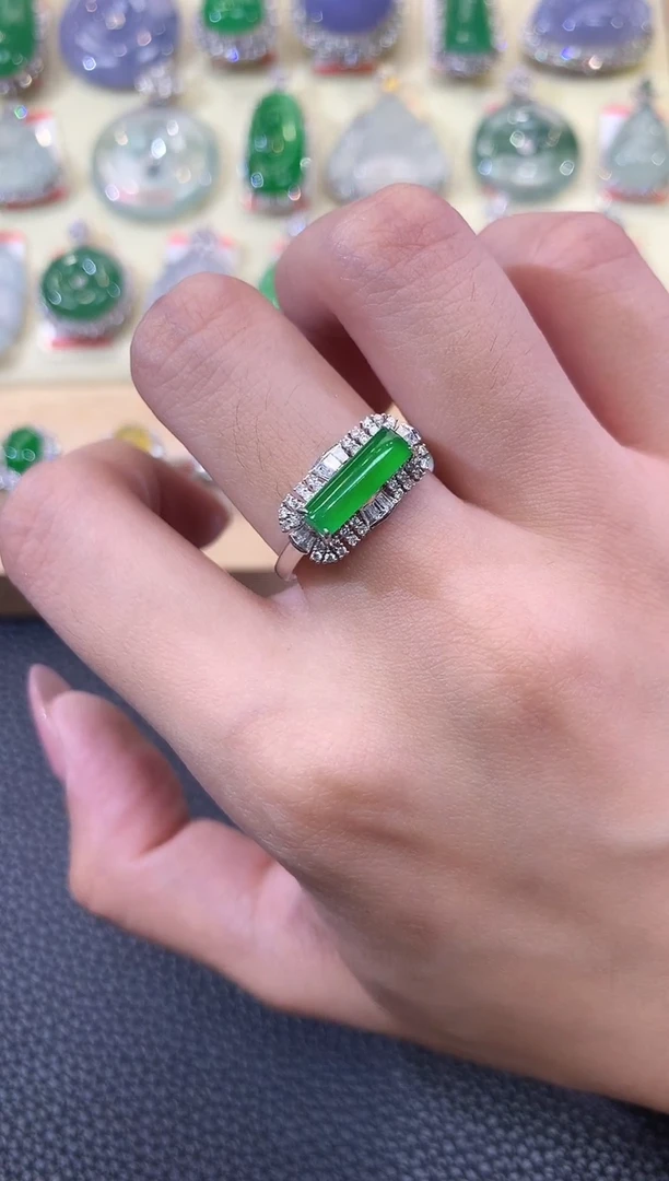 翡翠戒指18K金镶嵌夏日珠宝A110