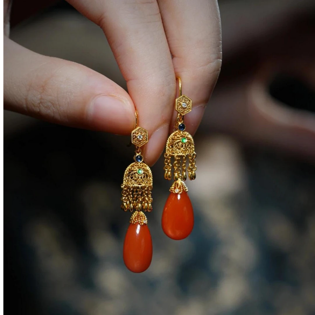 铜合金耳饰 复古楠红色水滴耳坠女经典气质长款红色百搭时尚耳环