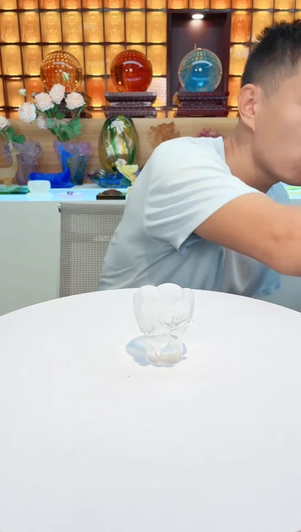 手工艺品琉璃白色兰花杯6公分