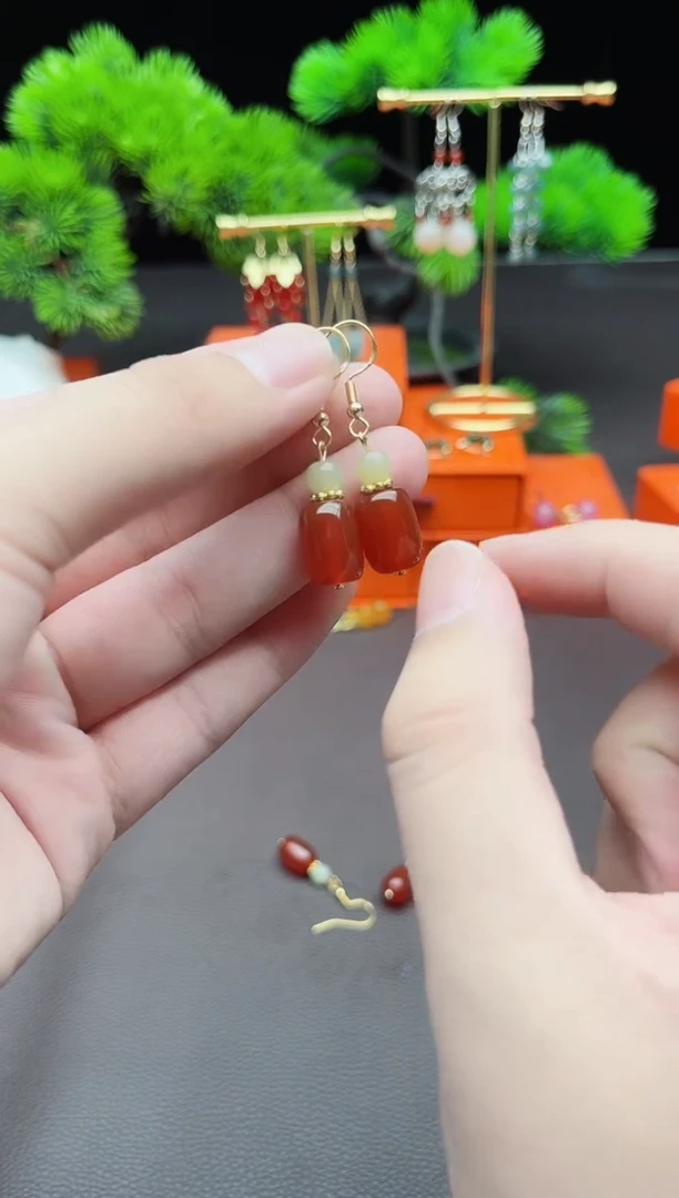 南红玛瑙银S925镶嵌耳饰335