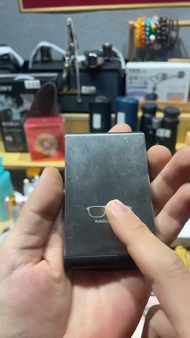 瓷片闪购商品 如图所示