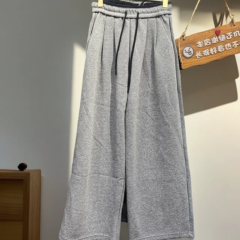 春季休闲运动时尚潮流减龄直筒女裤