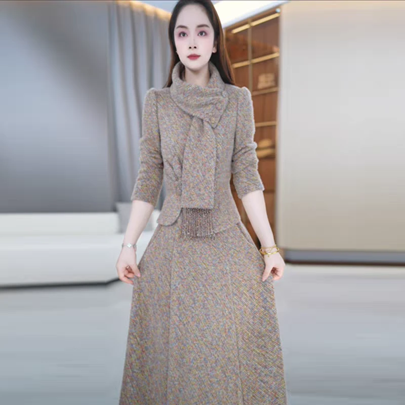 高级雪花绒洋气时髦优雅俩件套2025秋季新款中年妈妈连衣裙套装