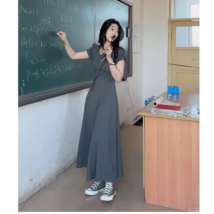 夏季收腰显瘦气质设计感小众褶皱长裙灰色休闲短袖T恤长裙连衣裙