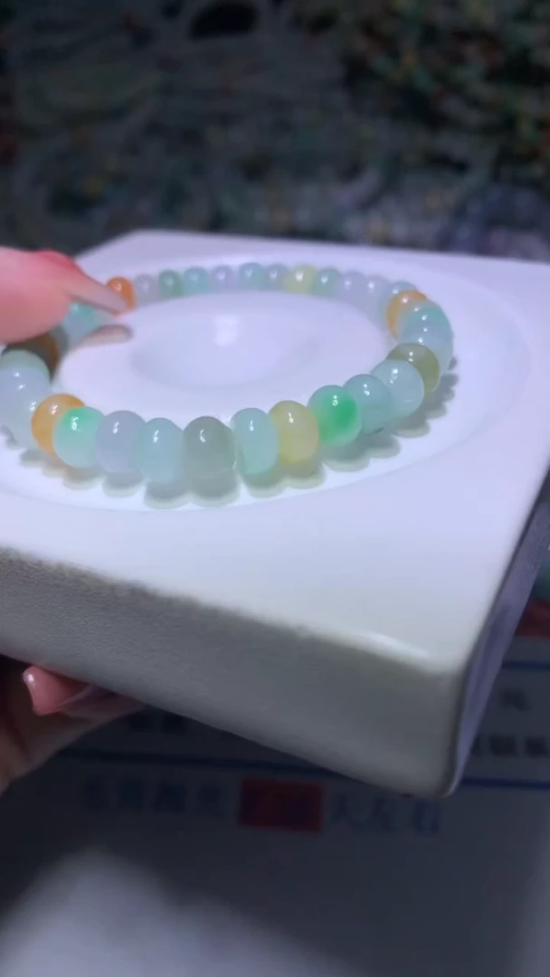 翡翠未镶嵌颈饰MXX014423